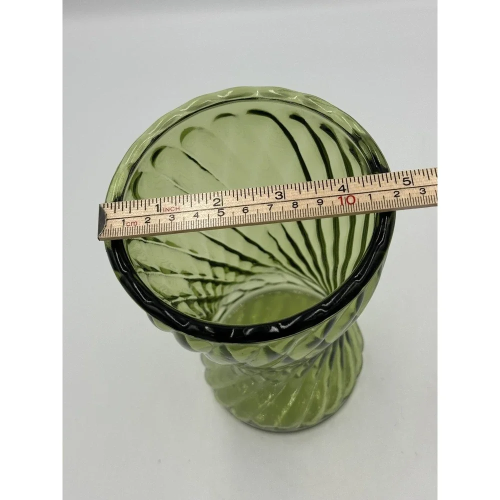 Vintage Avocado Green Twisted Spiral Swirl Glass Vase 8